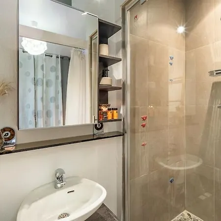 アパート L'elegant-parking Prive-10min Strasbourg-nbsimmo ビシュハイム